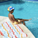 ⁦منشفة بحر للأطفال - دودل موود - مقاس وسط⁩ - الصورة ⁦3⁩