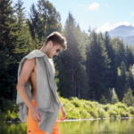 ⁦منشفة رياضة سريعة الجفاف - رمادي - مقاس كبير⁩ - الصورة ⁦6⁩